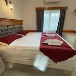 Ephesus Castle View Apartment