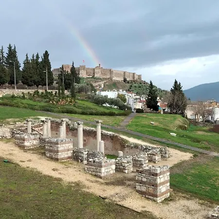 Ephesus Castle View דירה