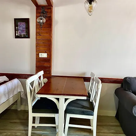 Ephesus Castle View Apartman *